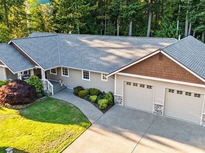 140 E Sterling Drive, Allyn, WA, 98524