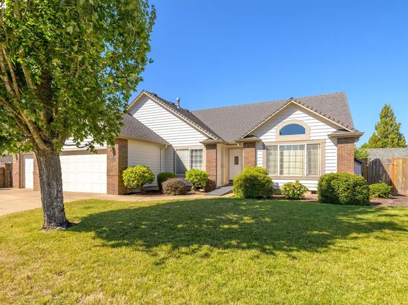 857 Corvette Ln, Eugene, OR 97404