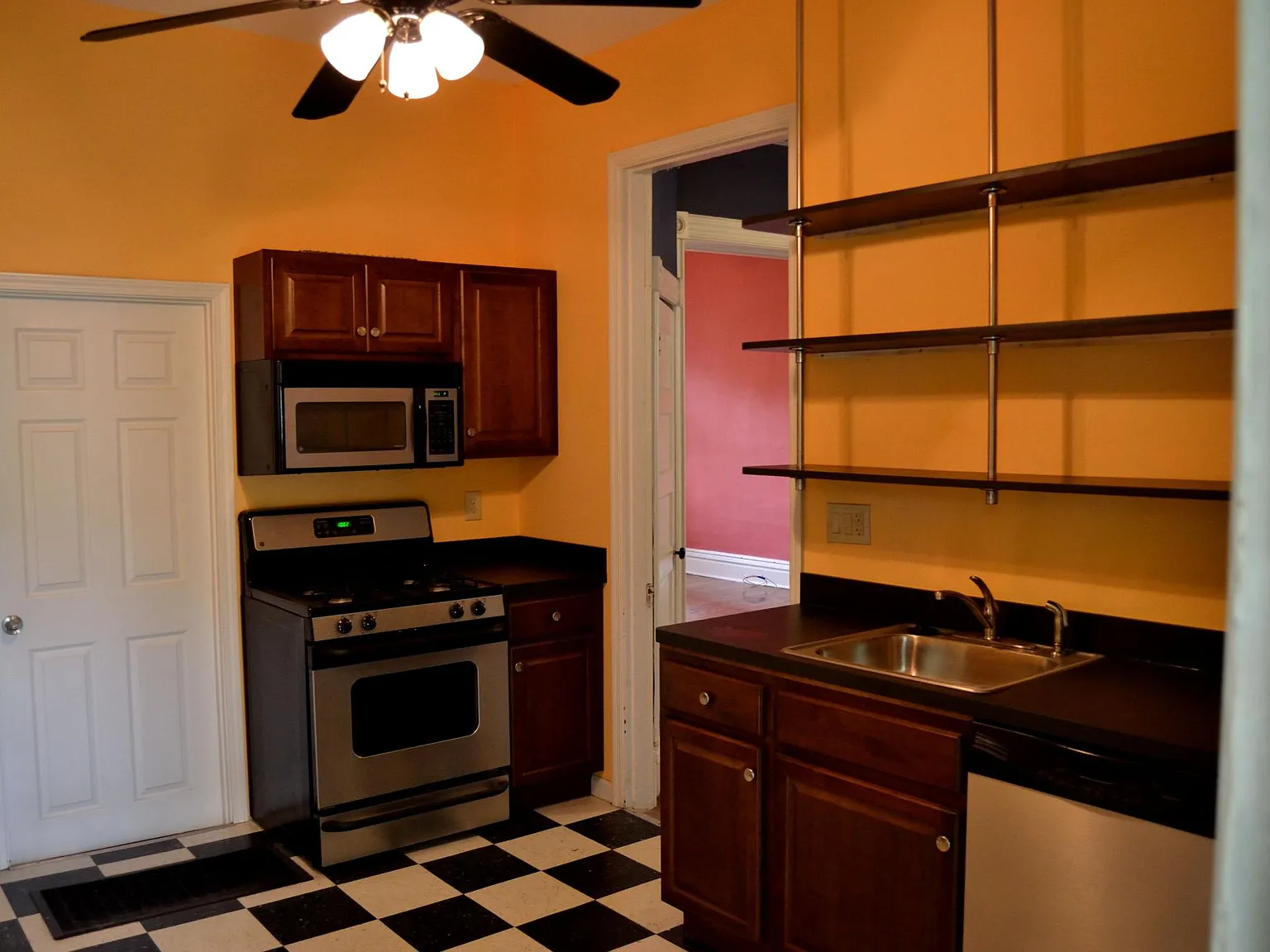 7242 Sarah St — Photo 3
