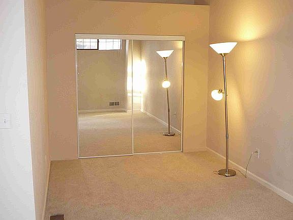 loft-- vaulted ceilings