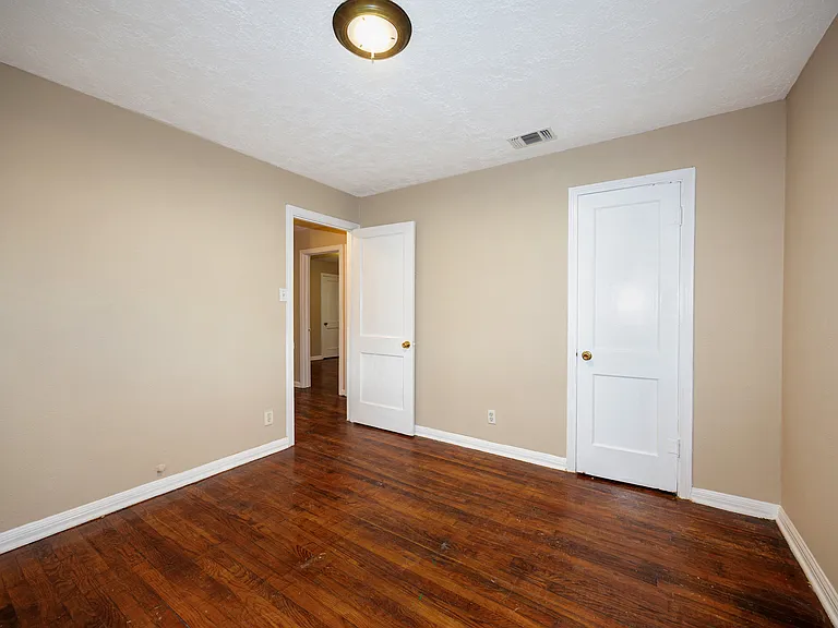 312 Harris Blvd — Photo 8