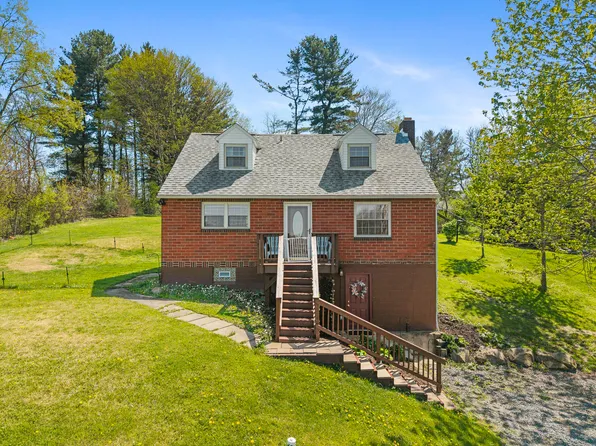 112 Laurel Ln, Valencia, PA 16059