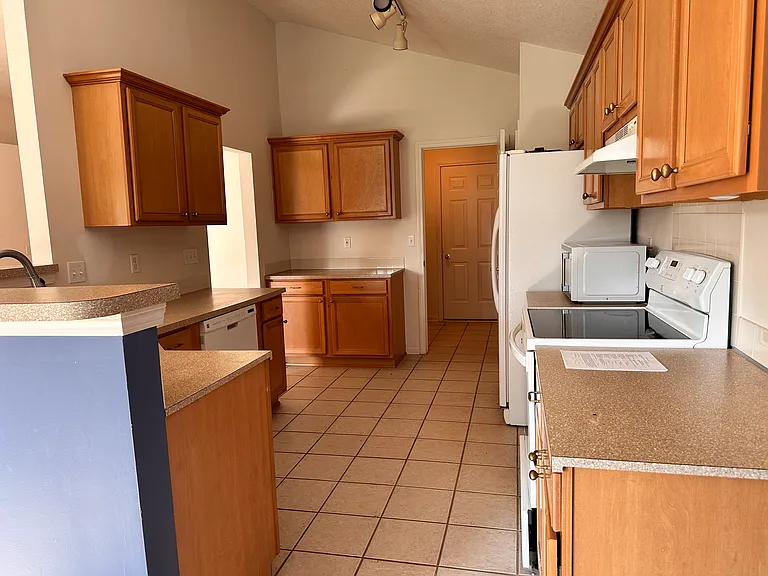 3929 Winthrop Dr — Photo 9