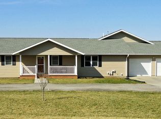 763 N 6th St, Sabetha, KS 66534