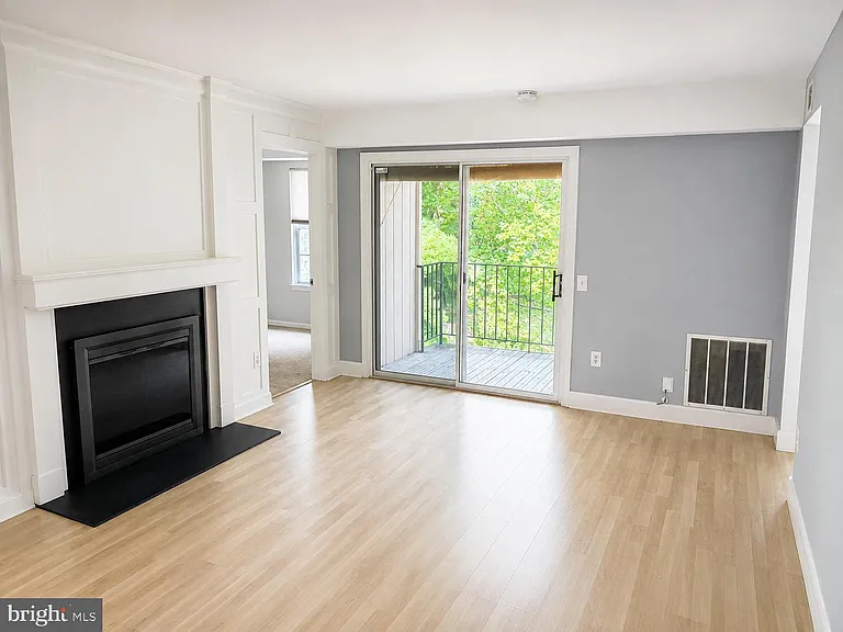 20208 Shipley Ter #302 — Photo 3