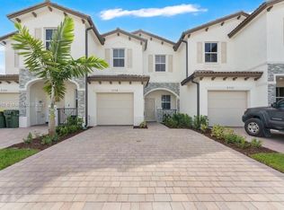 2557 SE 27th Dr, Homestead, FL 33035