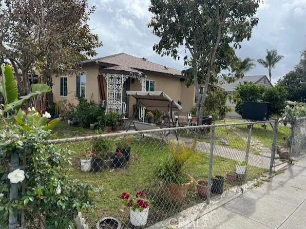 126 E Berkeley St, Santa Ana, CA 92707