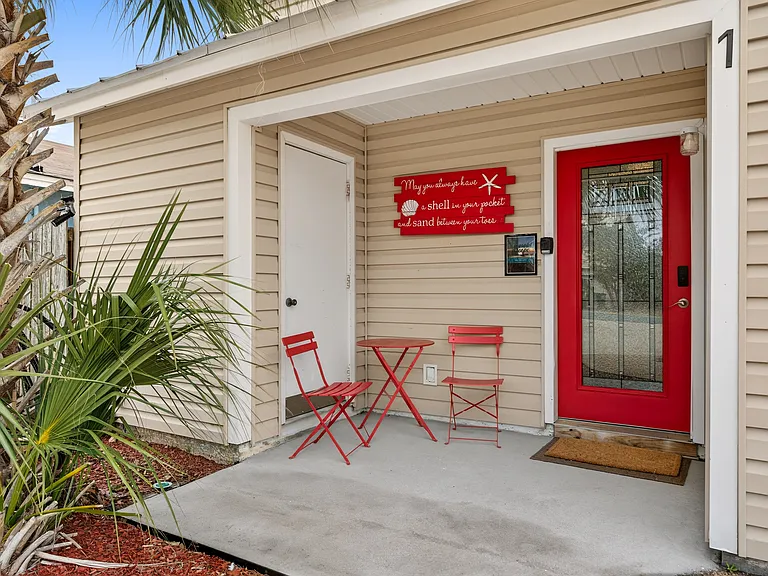 3923 Holiday Dr #1 — Photo 33