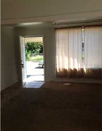 4th image of 1858 Newell Ave
