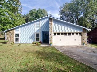 7317 Elwood Dr, Charlotte, NC 28227