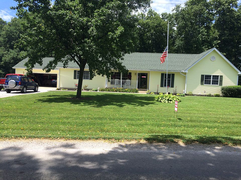 1st image of 637 N County Road 150 E