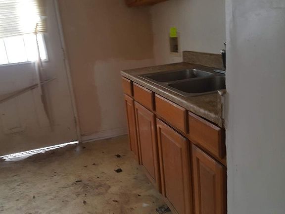 3rd image of 3260 Ainsworth Ct