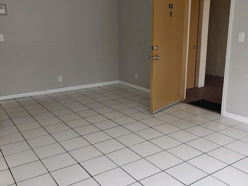 1st image of 1112 NW 43rd Ave #1F