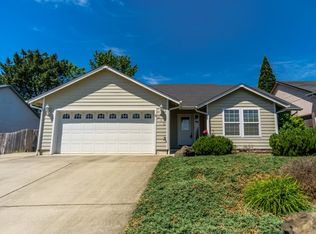410 Sunnyside Dr, Winston, OR 97496