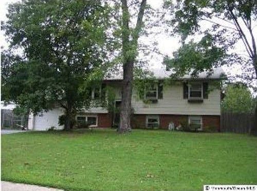 1st image of 1540 Chatham Dr