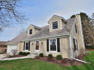 7350 S 69th St, Franklin, WI 53132