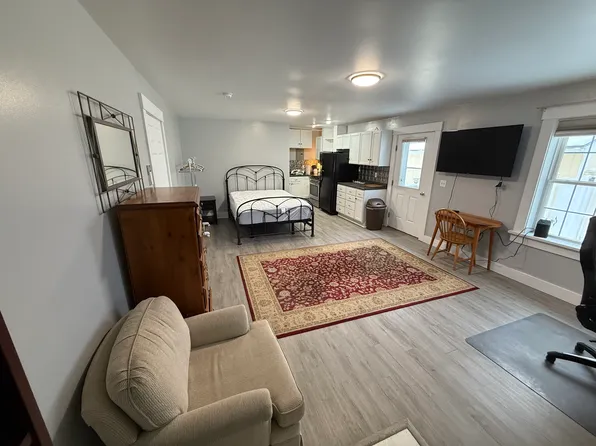 133 N Main St #1, West Lebanon, NH 03784