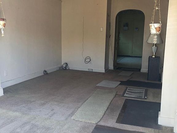 3rd image of 4010 Pulaski St APT 1F-2