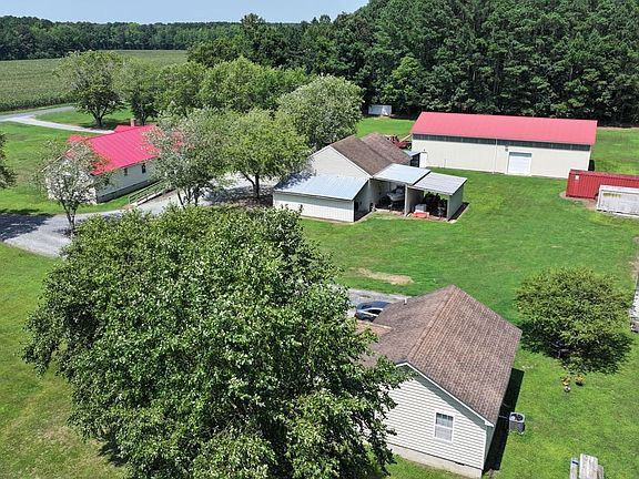 5th image of 18500&09 Hart Dr