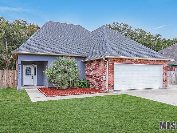 2nd image of 43073 Sycamore Bend Ave