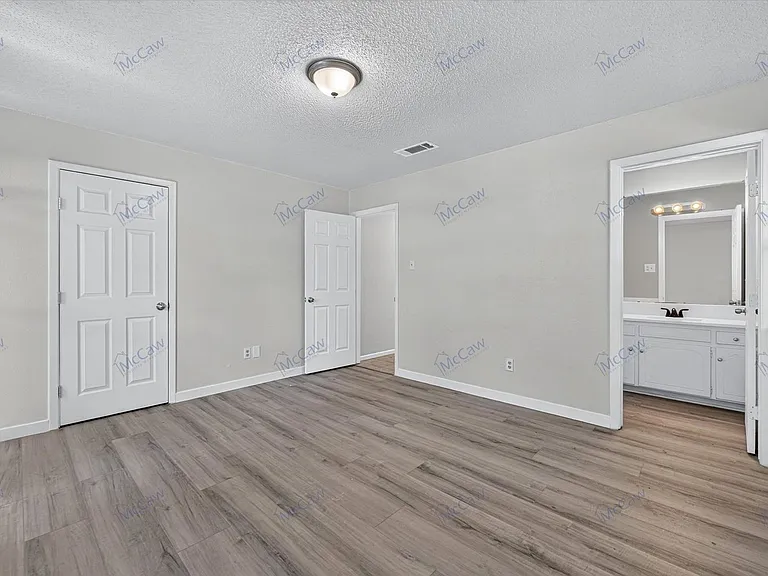 1901 Knoxville Dr — Photo 16