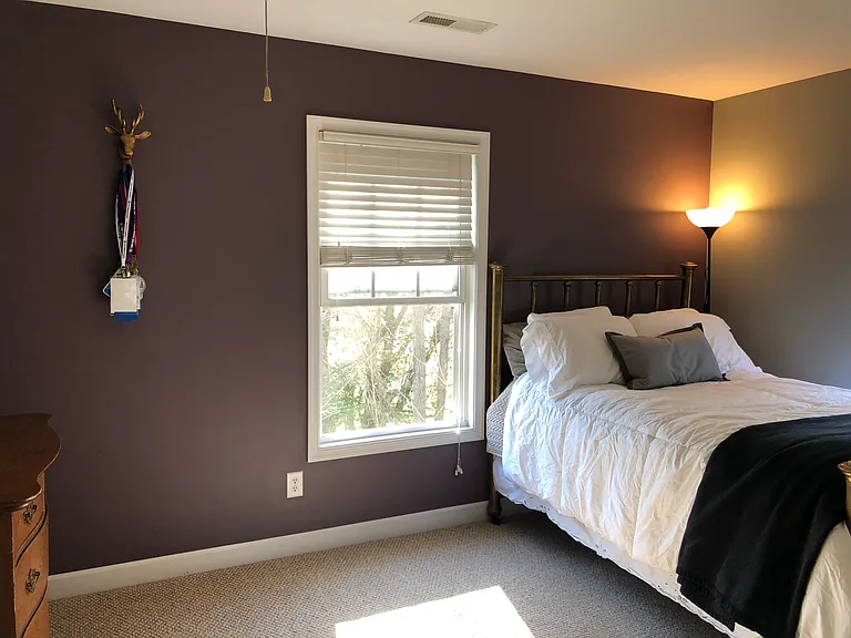 130 Roys Pl — Photo 10