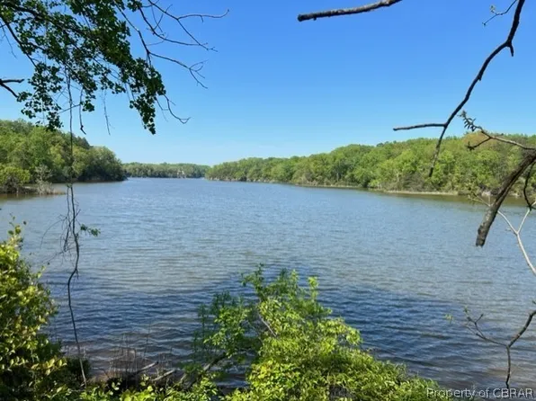 2 Nokomis Ln #7A, Heathsville, VA 22473