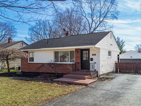 2nd image of 2257 Swansea Rd