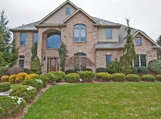 138 William Dr, Coraopolis, PA 15108