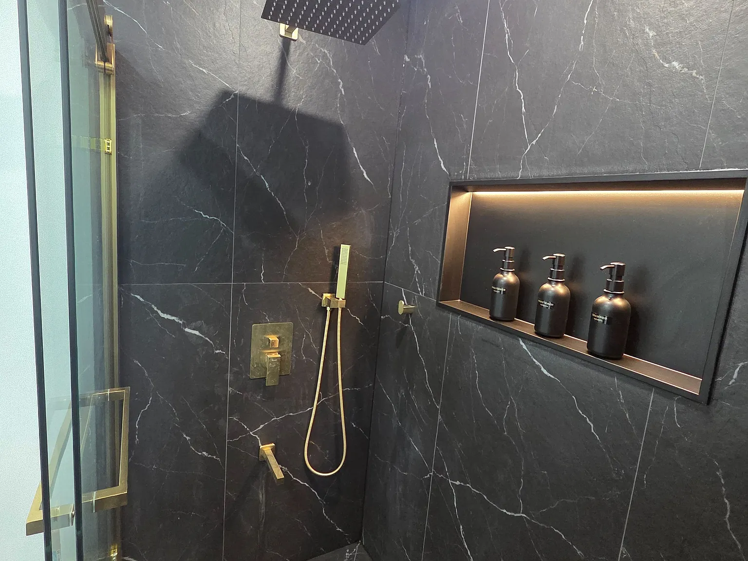 3 bed, $2,600 — Photo 4