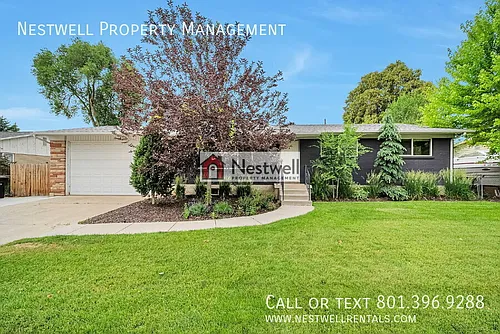 1335 E Maplewood Dr Photo 1