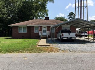 203 Central St, Iva, SC 29655