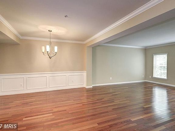 5th image of 4649 Battenburg Ln #1022