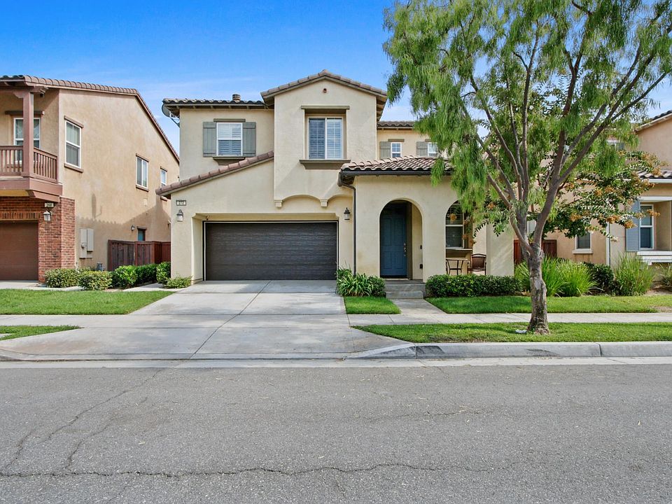 1st image of 272 W Weeping Willow Ave