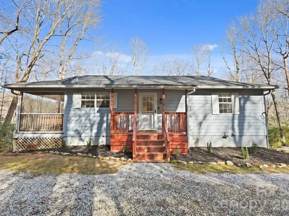124 Flat Creek Rd, Lake Toxaway, NC 28747
