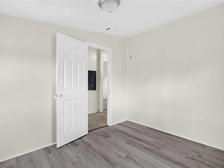 6766 NE 1st Pl — Photo 18