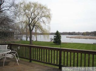 17989 Weaver Lake Dr, Maple Grove, MN 55311