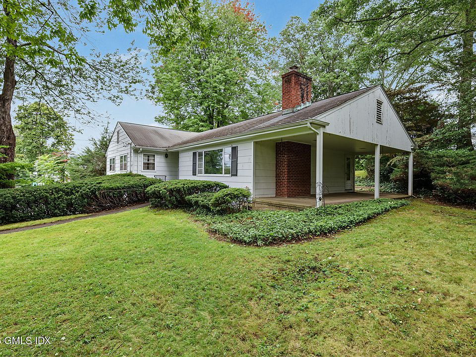 1st image of 15 Lakeview Dr