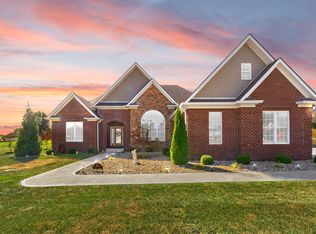 301 Saint Andrews Ct, Mount Sterling, KY 40353