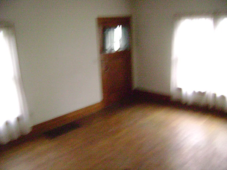 1083 N Main St — Photo 3