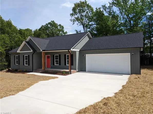 103 Hazy Ln, Thomasville, NC 27360