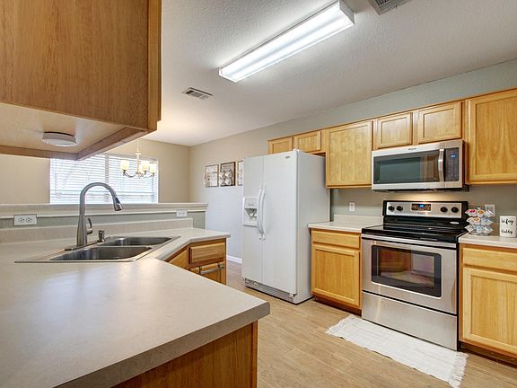 5th image of 2506 Georgian Dr