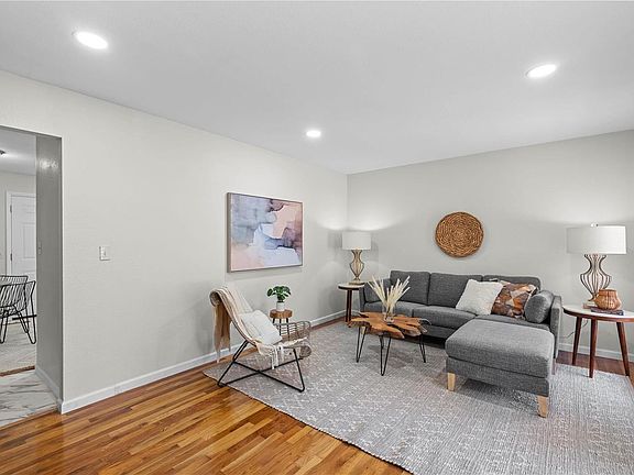 5th image of 4403 Remus Dr