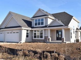 10900 N Highlander Dr, Mequon, WI 53097