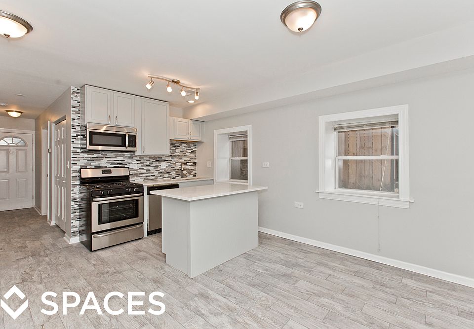1st image of 2734 N Fairfield Ave #1