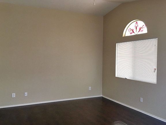 3rd image of 6615 Moose Creek St