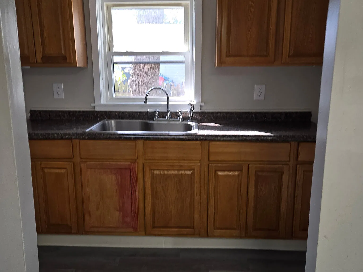 3 bed, 1100 sqft, $1,295 — Photo 4