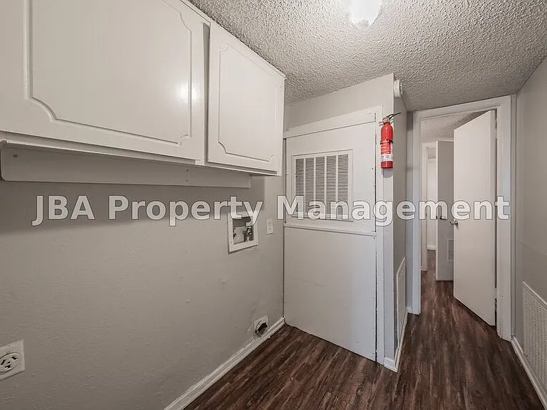 1770 Farleigh Ct #1770F — Photo 13
