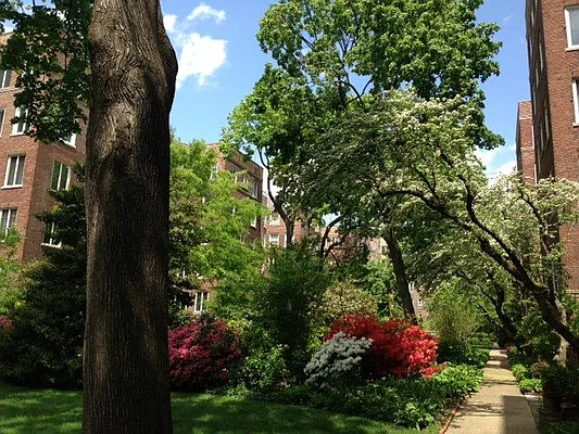 Sold by Owner | media 9