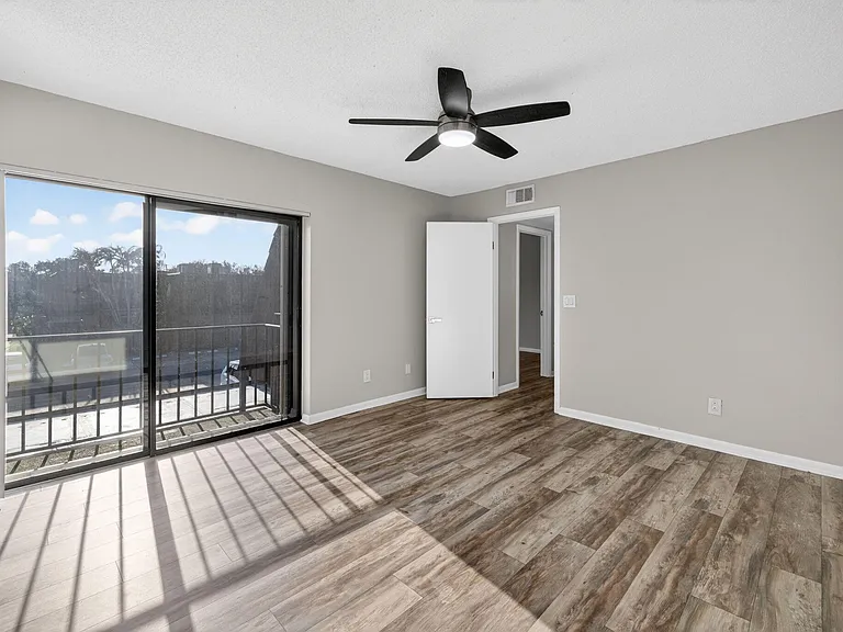 5612 SE Riverboat Dr #104 — Photo 15